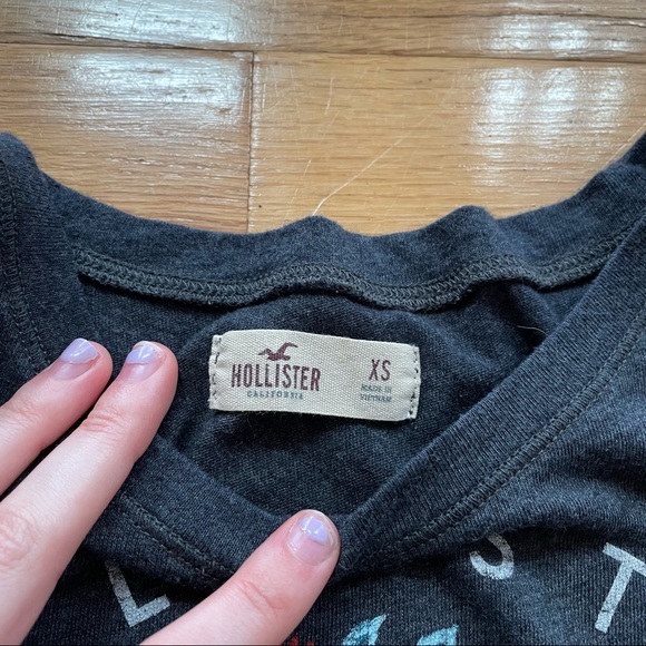 Hollister California Black Floral Muscle Tank - Picture 3 of 5